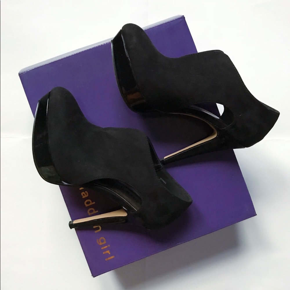 Madden girl by Steve Madden ankle booties